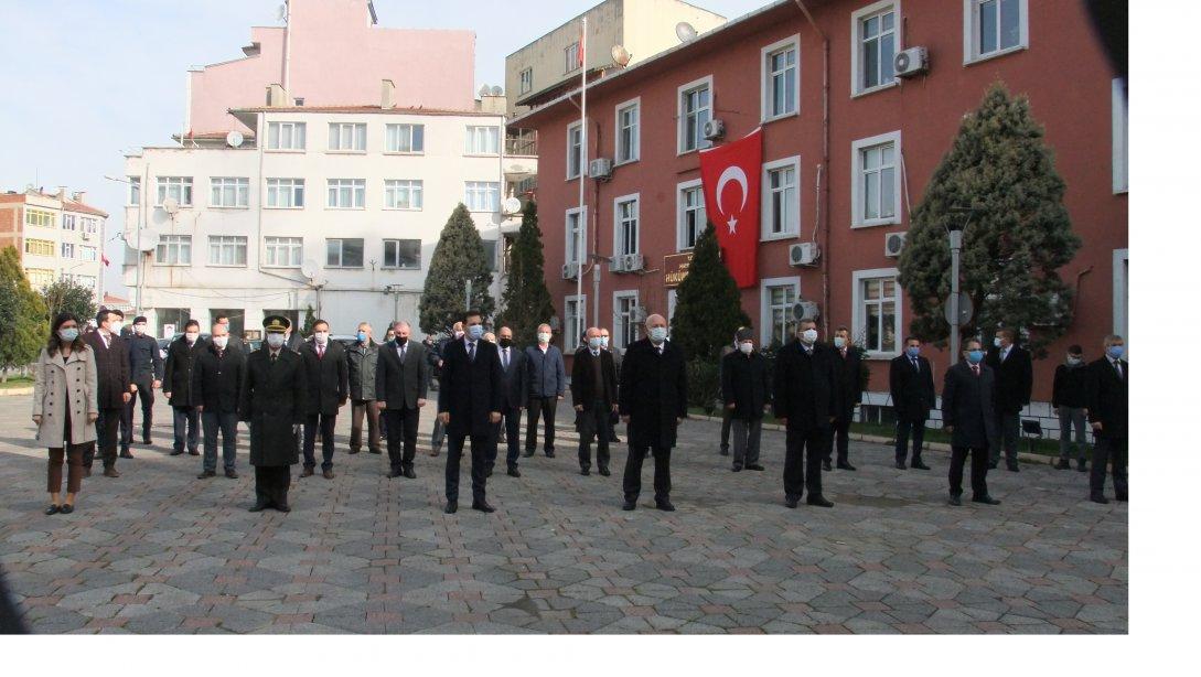 İlçemiz Hükümet Konağı Önü'nde 12 Mart İstiklal Marşının Kabulü ve Mehmet Akif Ersoy'u Anma Günü Etkinliği