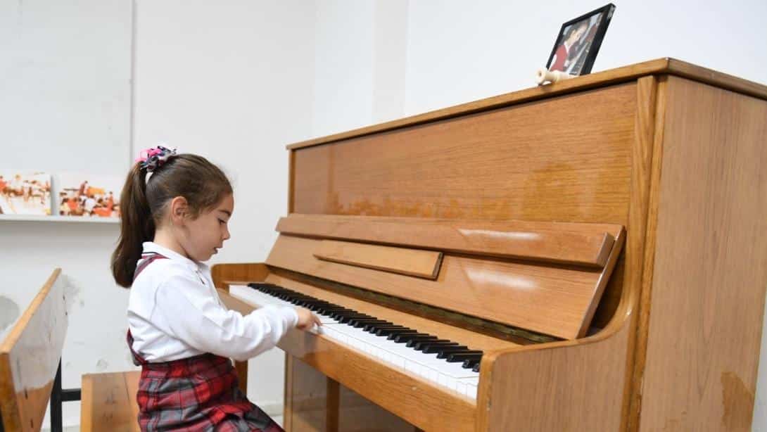 YETENEK SINAVIYLA ÖĞRENCİ ALAN İLKOKUL VE ORTAOKULLARA BAŞVURU KILAVUZU YAYIMLANDI